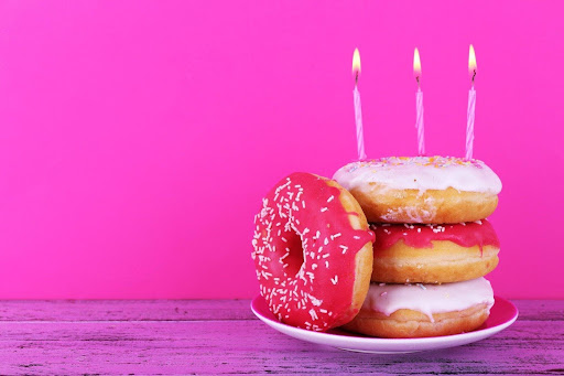 6 Surprising Benefits of Ordering a Custom Birthday Cake
