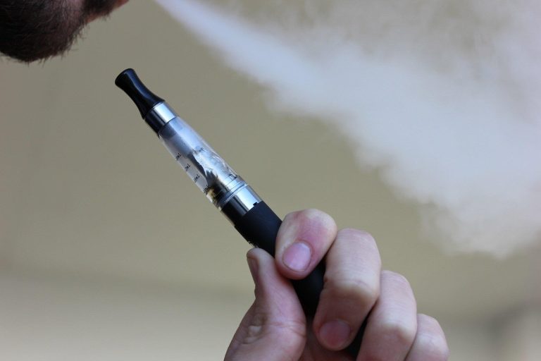 Maximizing Your Vaping Experience: Tips for Choosing and Using Disposable Vape Pens
