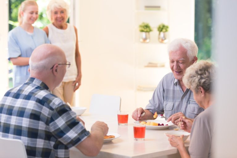 Top 9 Factors to Keep in Mind When Choosing Emergency Housing for Seniors